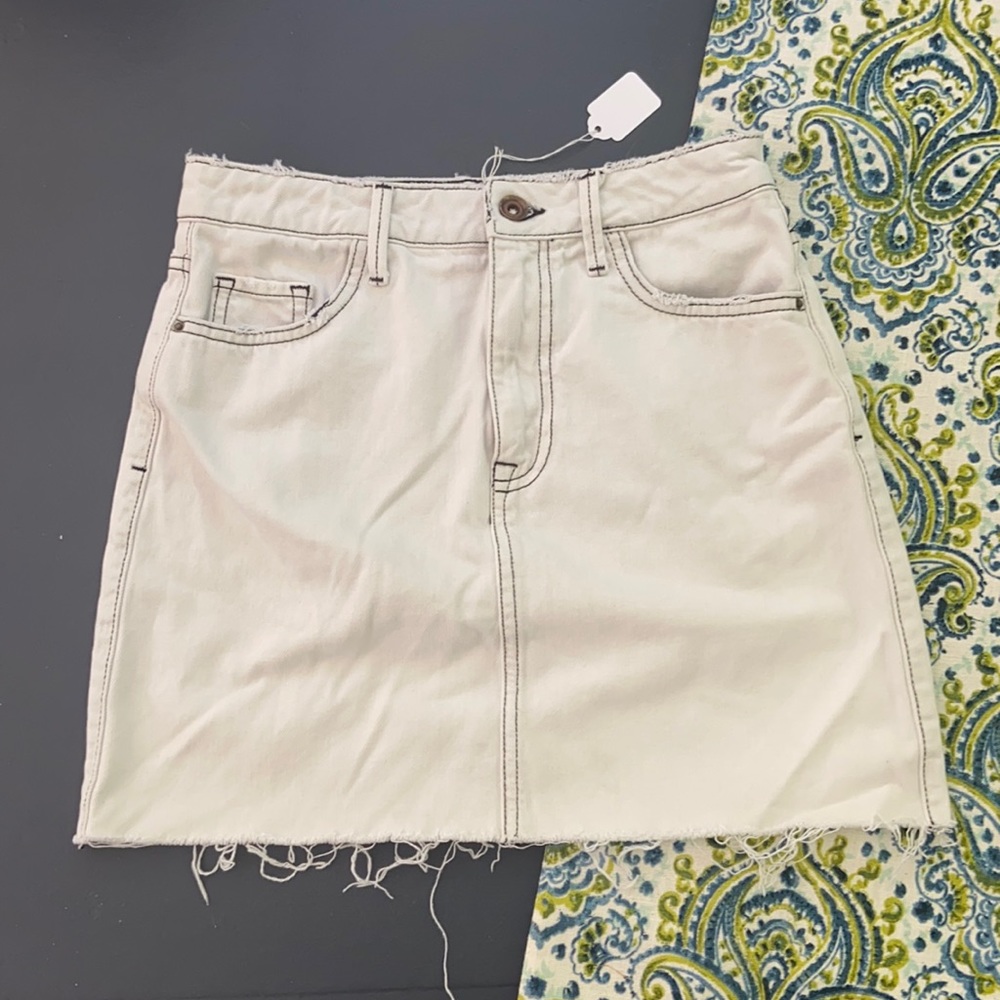 white denim skirt